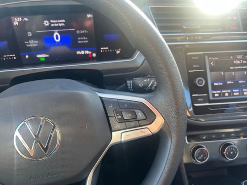Used 2022 Volkswagen Tiguan S image 16