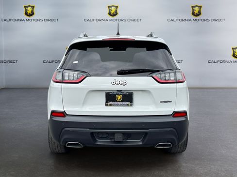 Used 2019 Jeep Cherokee Latitude Plus w/ Cold Weather Group FWD image 4