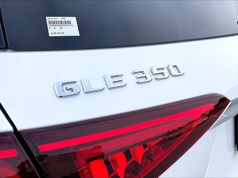Used 2021 Mercedes-Benz GLE 350 4MATIC image 22