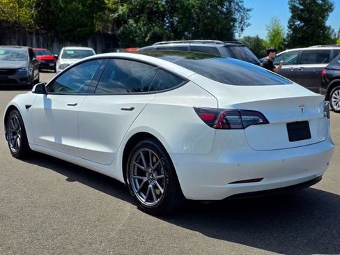 Used 2021 Tesla Model 3 Standard Range Plus RWD image 6