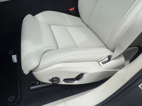 New 2026 Volvo XC60 T8 Ultra w/ Protection Package Premier image 18