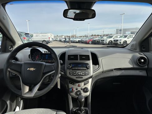 Used 2012 Chevrolet Sonic LS image 9
