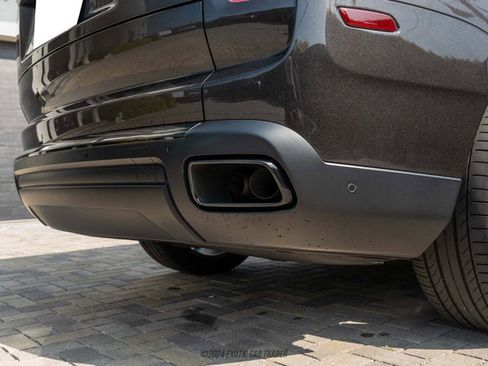 Used 2020 Rolls-Royce Cullinan Black Badge image 95