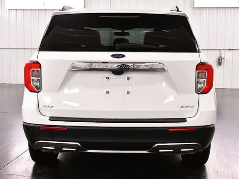 Used 2023 Ford Explorer XLT w/ Equipment Group 202A image 6
