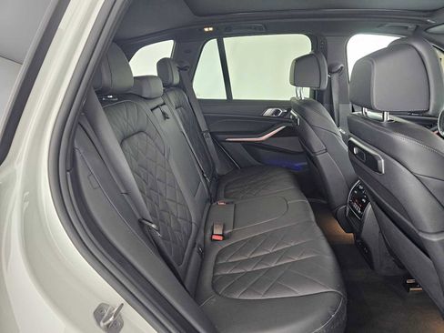 Used 2024 BMW X5 xDrive50e image 12