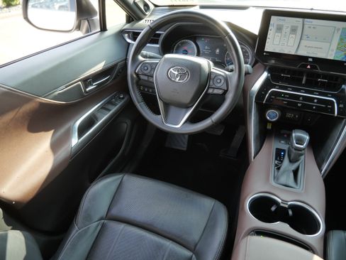 Certified 2021 Toyota Venza Limited w/ Advanced Technology Package AWD/4WD image 9