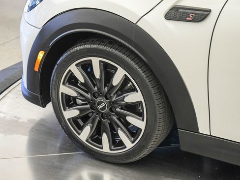 Certified 2024 MINI Cooper S FWD image 9