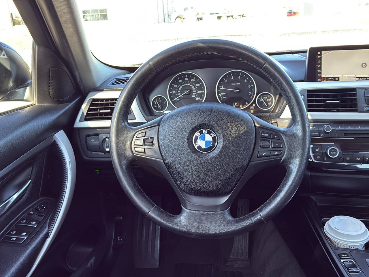 Used 2018 BMW 320i xDrive Sedan w/ Convenience Package AWD/4WD image 35