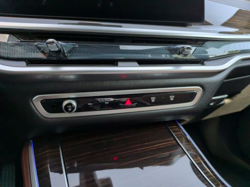 Used 2025 BMW X5 xDrive40i AWD/4WD image 19