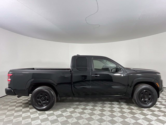 Used 2022 Nissan Frontier S RWD image 2