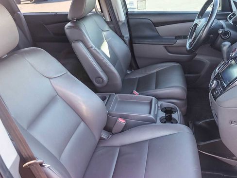 Used 2016 Honda Odyssey Touring image 16