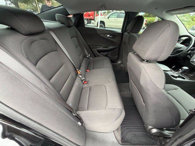 Used 2021 Chevrolet Malibu RS FWD image 34