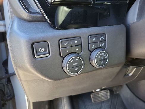 Used 2024 Chevrolet Silverado 1500 ZR2 image 14