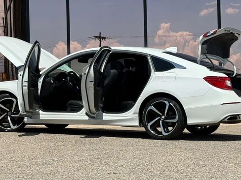 Used 2018 Honda Accord Sport image 7