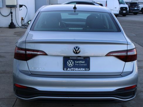 Certified 2022 Volkswagen Jetta S image 5