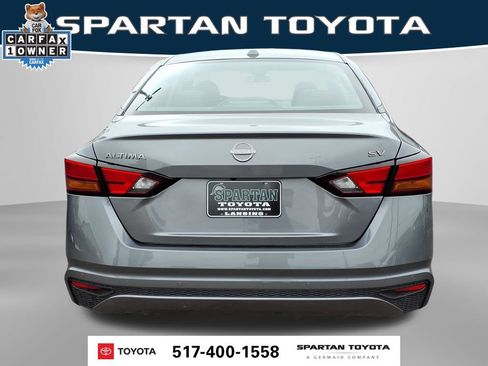 Used 2024 Nissan Altima 2.5 SV FWD image 8