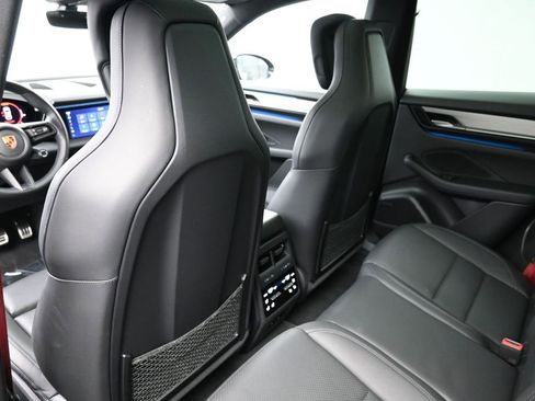 Certified 2025 Porsche Macan 4S Electric image 11