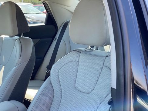 Used 2024 Hyundai Elantra Limited image 22