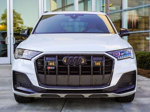 Used 2023 Audi SQ7 Prestige AWD/4WD image 8