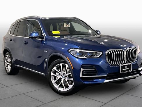 Used 2023 BMW X5 xDrive45e w/ Executive Package AWD/4WD image 2