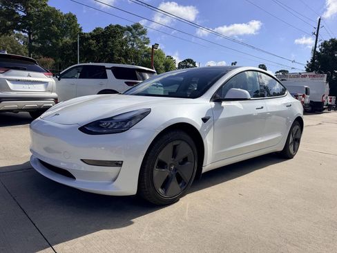 Used 2022 Tesla Model 3 Long Range AWD/4WD image 2