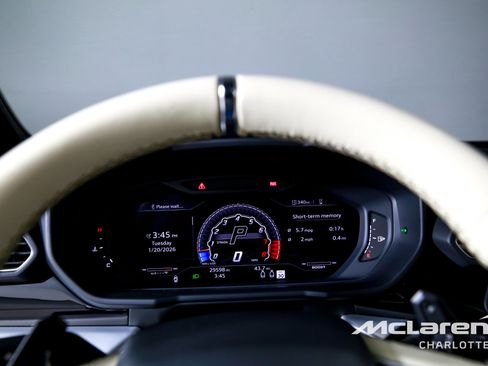 Used 2019 Lamborghini Urus image 13