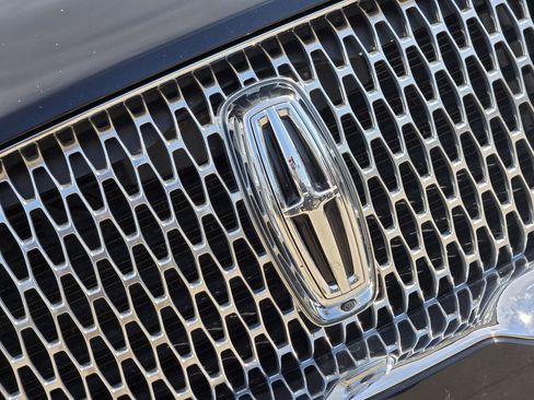 Used 2023 Lincoln Navigator Reserve image 8