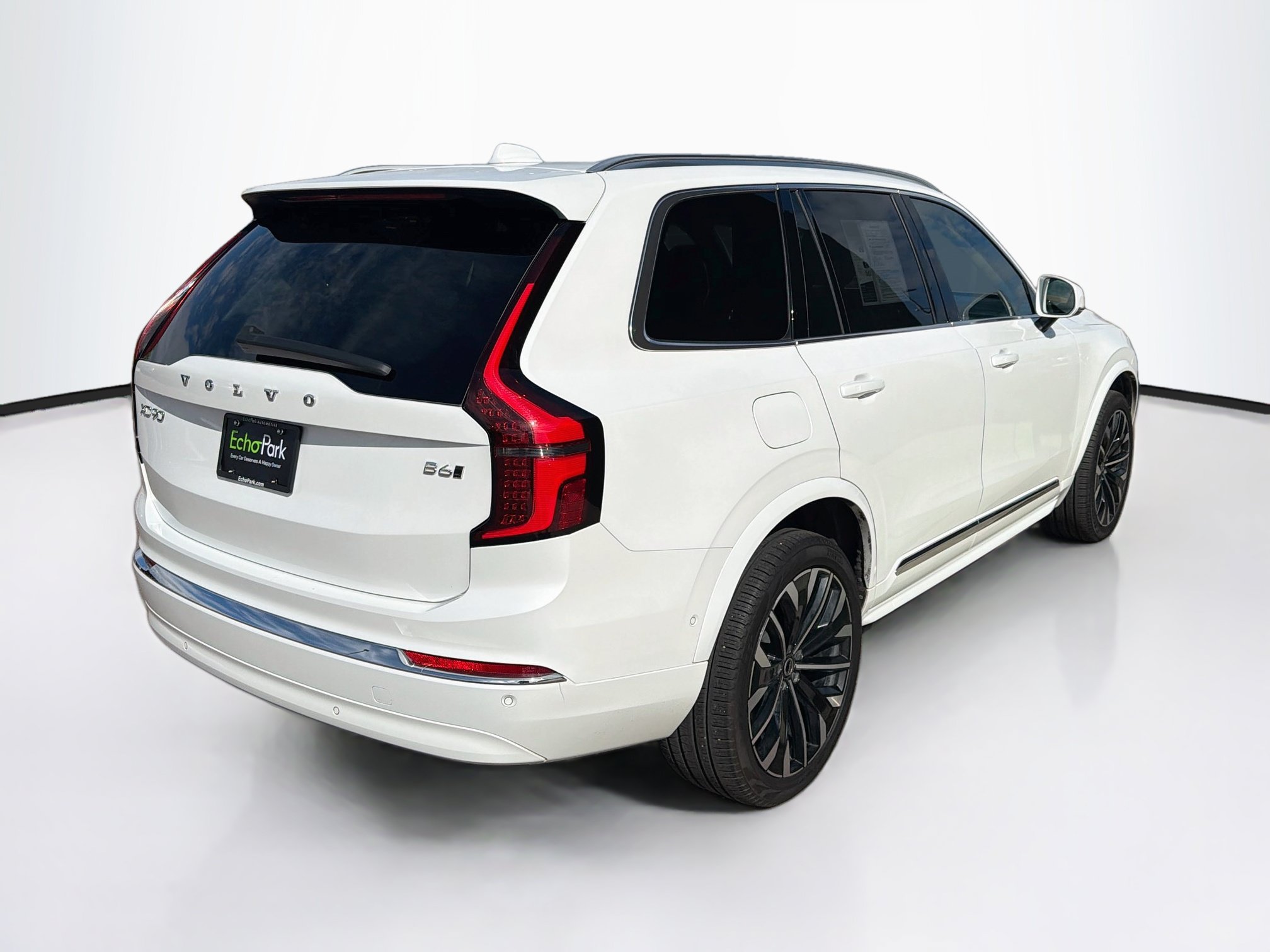 Used 2025 Volvo XC90 B6 Plus AWD/4WD image 9