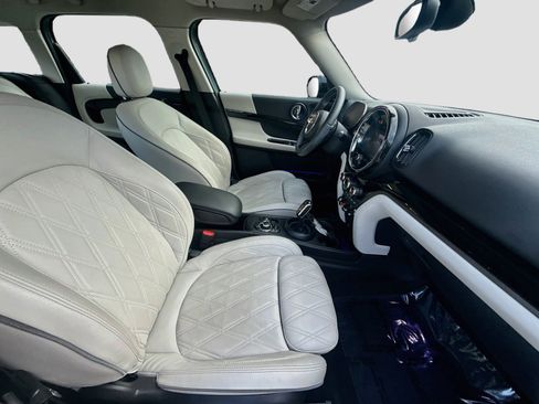 Used 2024 MINI Cooper Countryman S w/ Premium Package FWD image 29