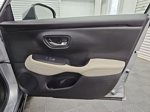 Used 2024 Honda HR-V EX-L image 40