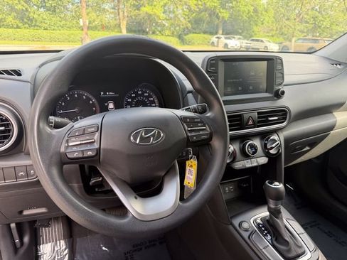 Used 2021 Hyundai Kona SE FWD image 13