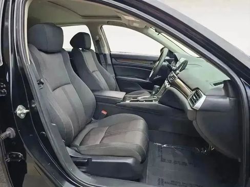 Used 2018 Honda Accord EX image 15