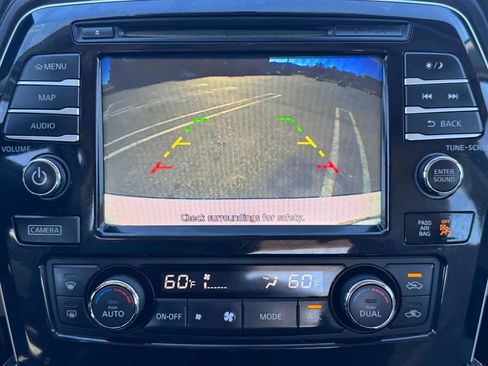 Used 2018 Nissan Maxima 3.5 SL image 17