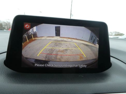 Used 2017 MAZDA MAZDA3 Sport image 21