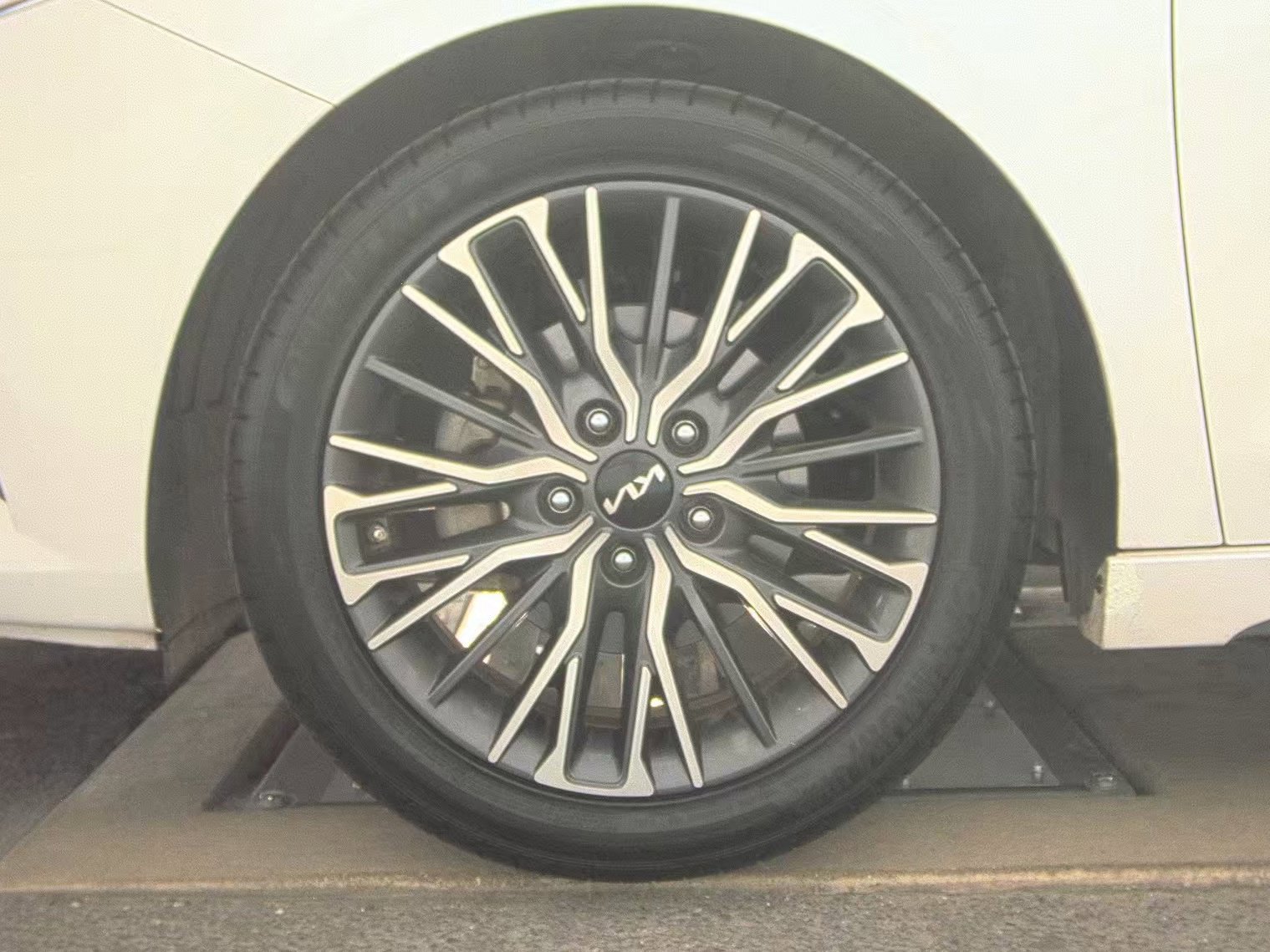 Used 2022 Kia Forte GT-Line w/ GT-Line Technology Package FWD image 6