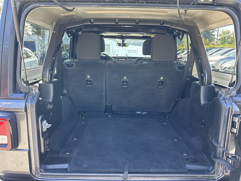 Used 2019 Jeep Wrangler Unlimited Sport S AWD/4WD image 8