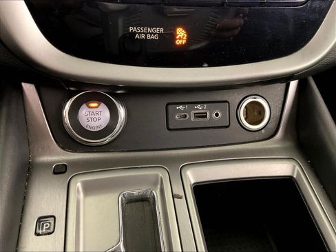 Used 2020 Nissan Murano SV AWD/4WD image 16