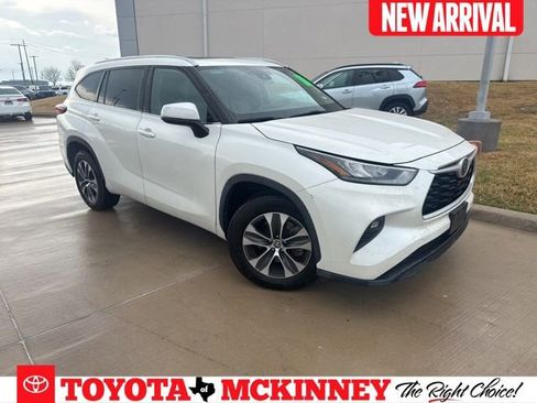 Used 2020 Toyota Highlander XLE image 1