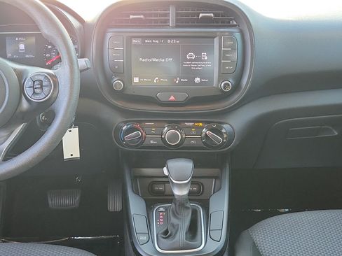 Used 2022 Kia Soul LX FWD image 29