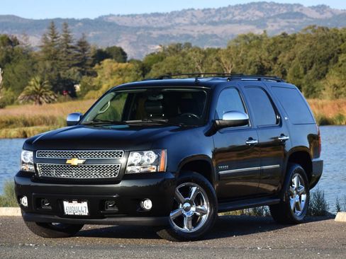 Used 2012 Chevrolet Tahoe LTZ image 5