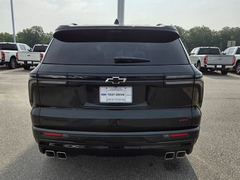 Used 2026 Chevrolet Traverse RS FWD image 10