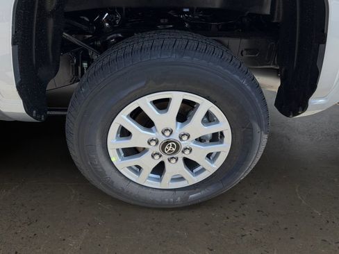Used 2026 Toyota Tacoma SR5 AWD/4WD image 24