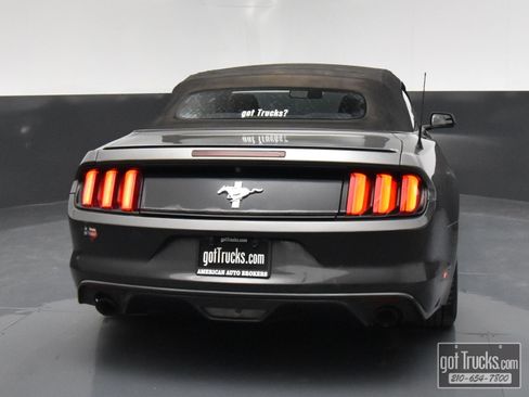 Used 2016 Ford Mustang Convertible w/ Equipment Group 051A image 5