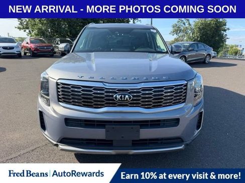 Used 2020 Kia Telluride EX AWD/4WD image 2