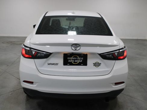 Used 2019 Toyota Yaris LE FWD image 8