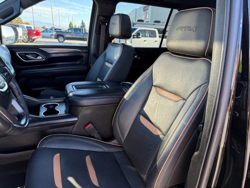 Used 2021 GMC Yukon XL AT4 w/ Technology Package image 16