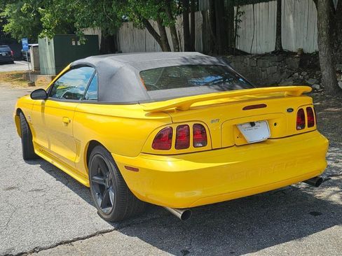 Used 1998 Ford Mustang Cobra RWD image 18