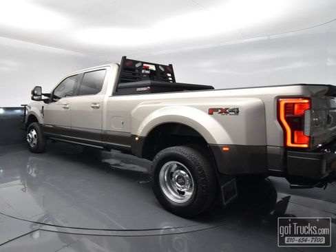 Used 2017 Ford F350 King Ranch w/ King Ranch Ultimate Package AWD/4WD image 5