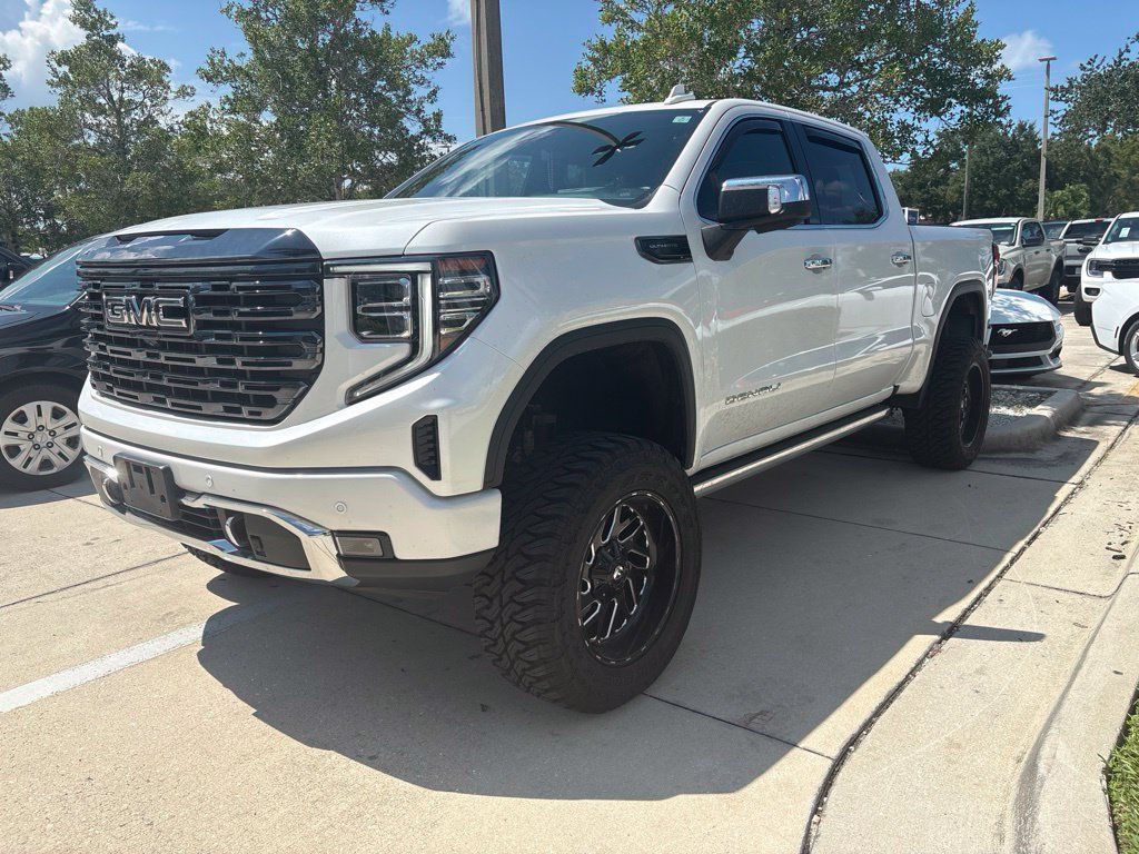 Used 2022 GMC Sierra 1500 Denali Ultimate AWD/4WD image 5