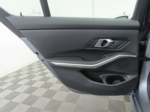 Used 2025 BMW 330i Sedan w/ Convenience Package image 28